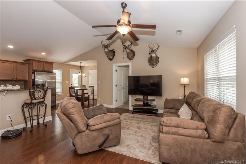 3410 Maple Wood Dr, Denver, NC 28037