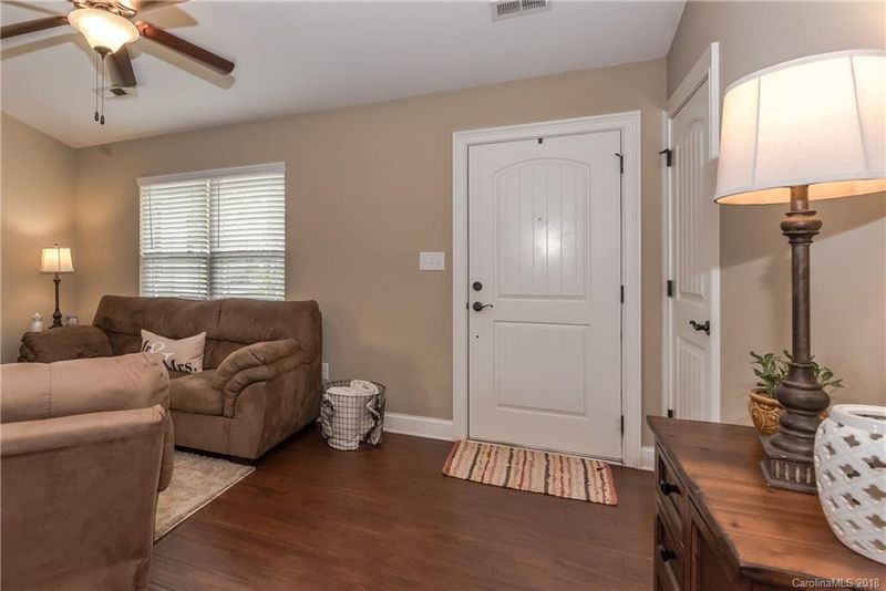 3410 Maple Wood Dr, Denver, NC 28037