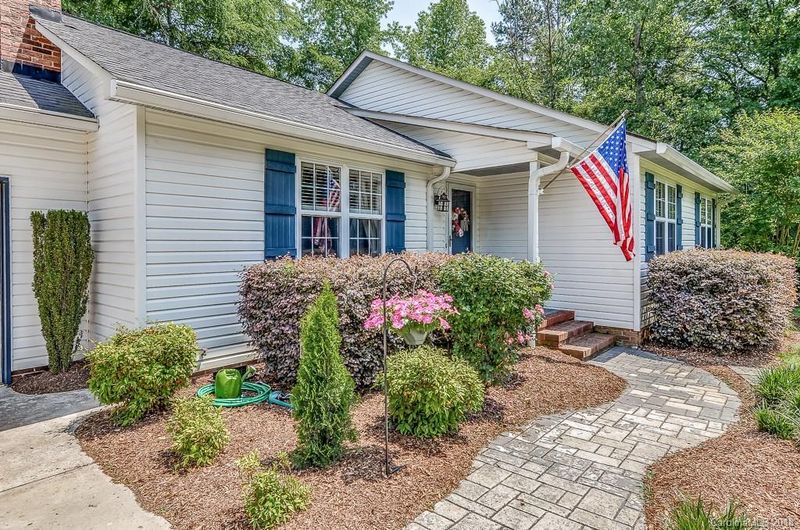 1145 Crestmont Dr, Concord, NC 28025
