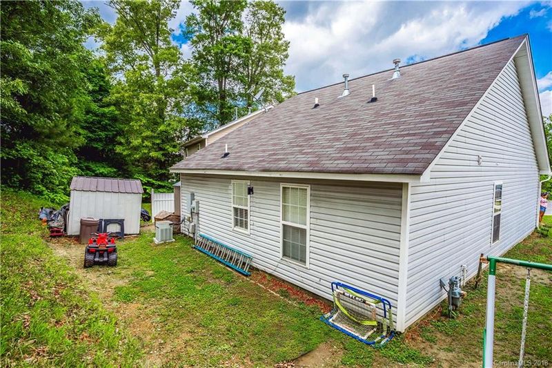 2018 Mission Oaks St, Kannapolis, NC 28083