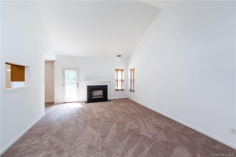 6307 Spanish Moss Ln, Charlotte, NC 28262