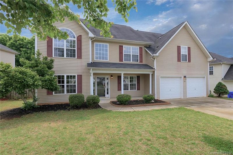 140 Elba Dr, Mooresville, NC 28115