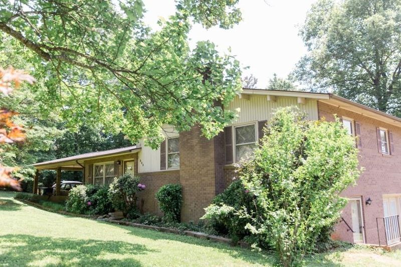 4353 Vine Arbor Dr #1 and 2, Hickory, NC 28602