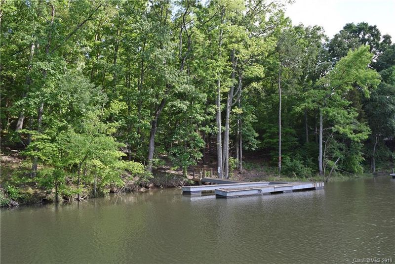7044 Brookview Dr, Clover, SC 29710