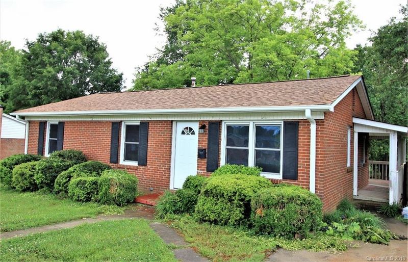 106 Willow St, Clover, SC 29710
