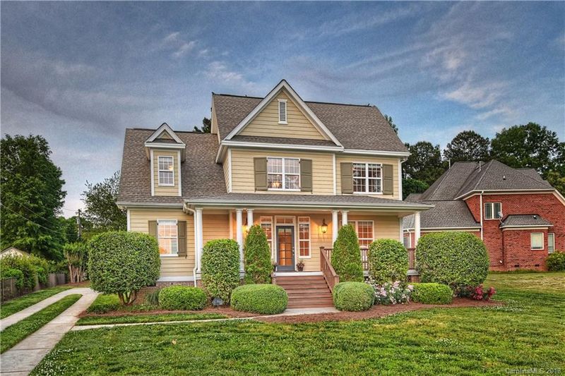 21020 Lakeview Cir, Cornelius, NC 28031