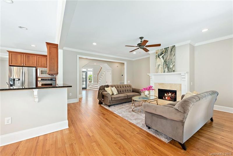 21020 Lakeview Cir, Cornelius, NC 28031