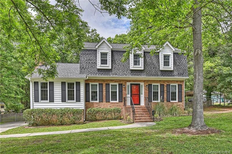 512 Robin Dr, Monroe, NC 28112