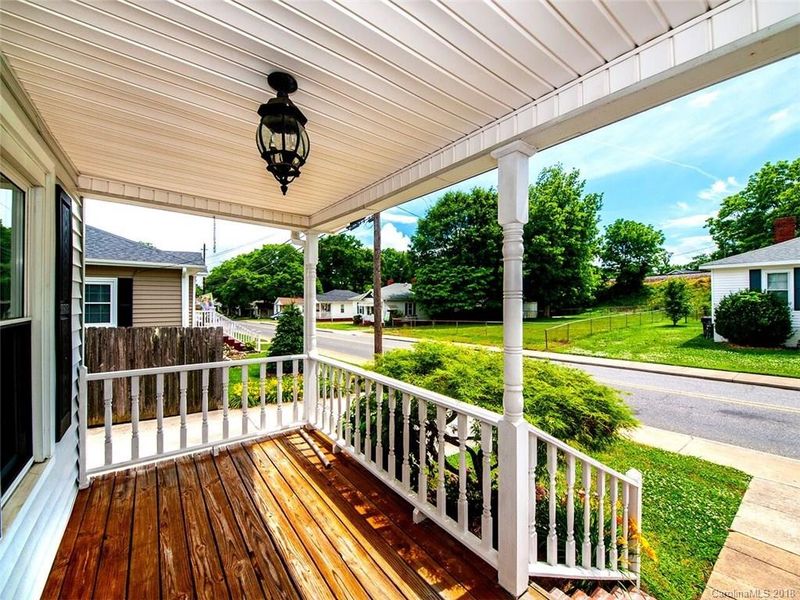 262 Eighth Ave, Cramerton, NC 28032