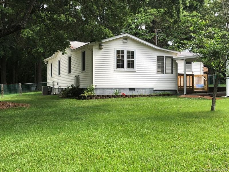 1030 Helms Rd, Charlotte, NC 28214