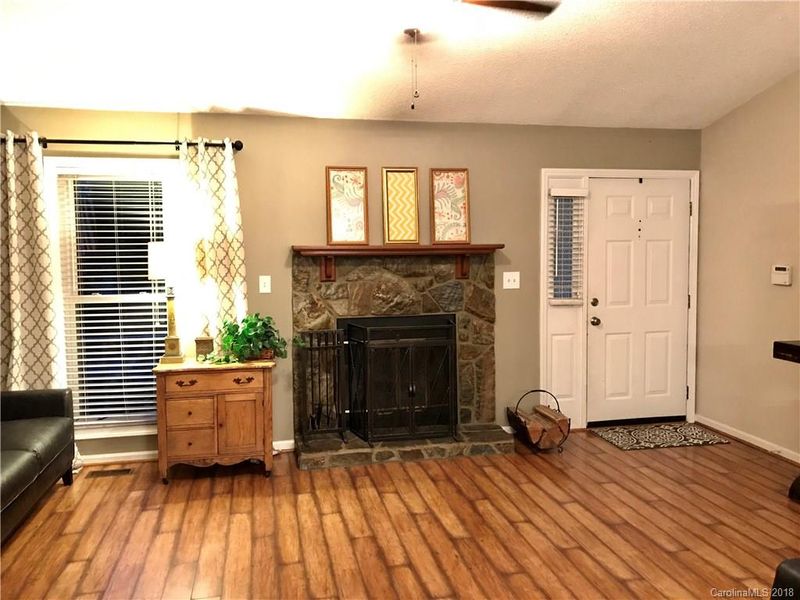 117 Lauren Ct, Gastonia, NC 28056