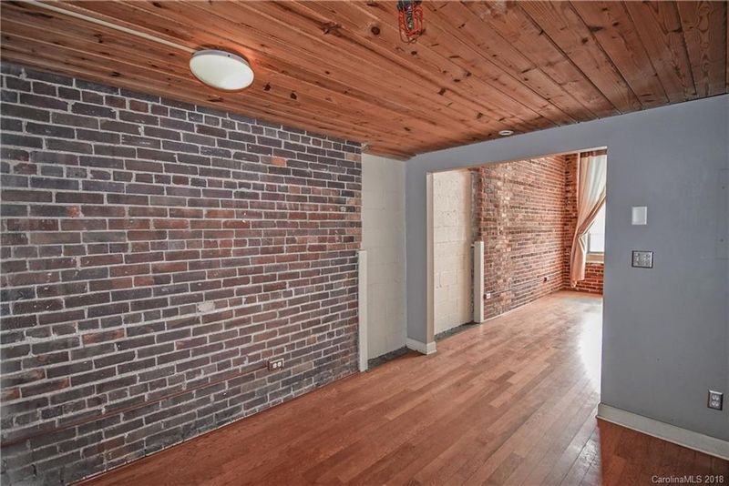 201 Hoskins Rd #333, Charlotte, NC 28208