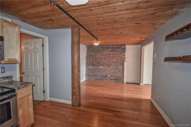 201 Hoskins Rd #333, Charlotte, NC 28208