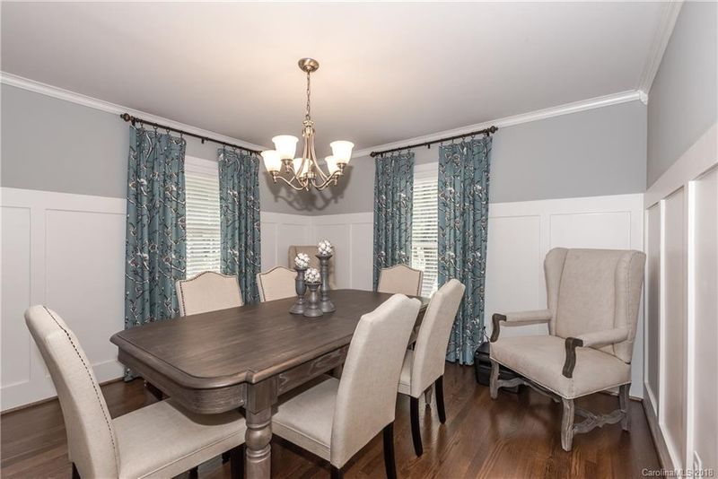 1019 Shady Bluff Dr, Charlotte, NC 28211