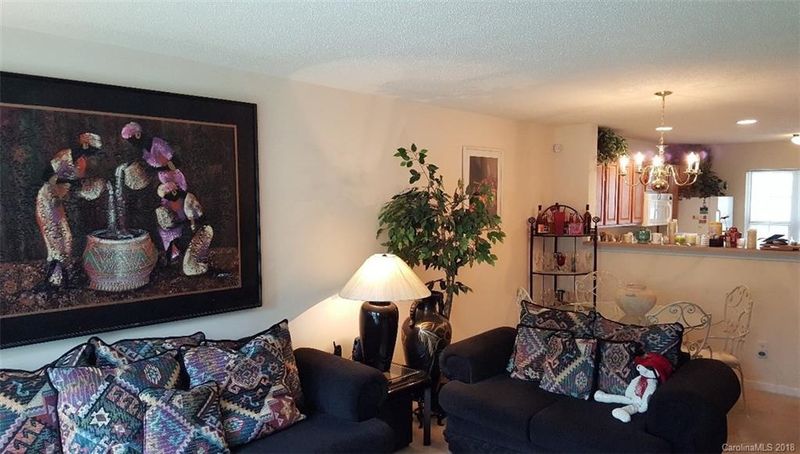 11219 Grass Field Rd, Charlotte, NC 28213