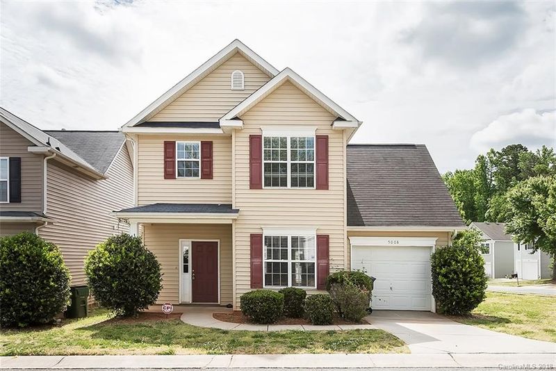 5008 Snowdrop Dr, Charlotte, NC 28215