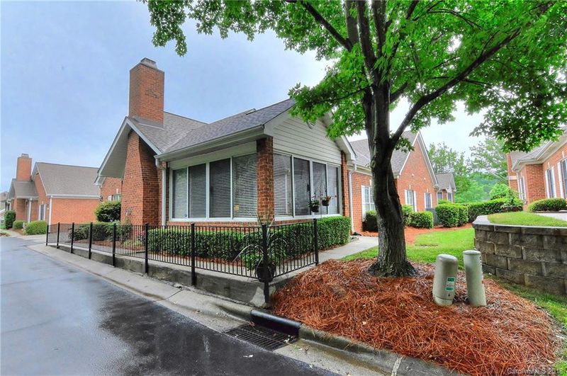 8630 Windsor Ridge Dr, Charlotte, NC 28277