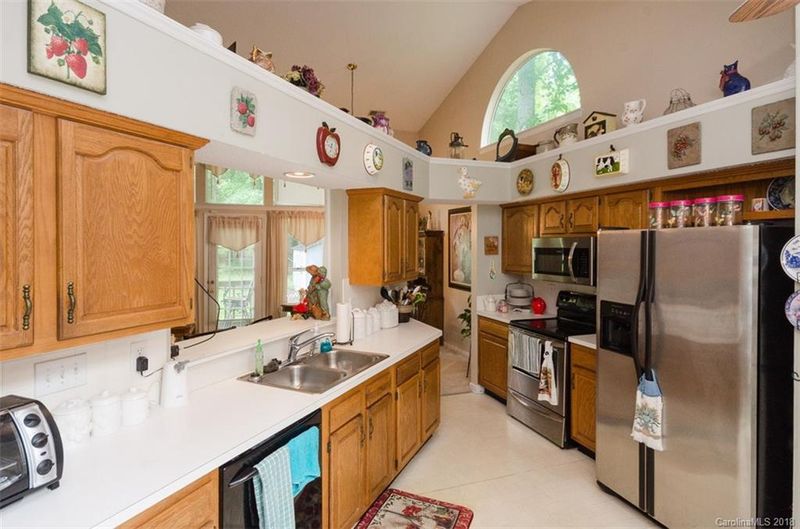 2801 Williams Station Rd, Matthews, NC 28104