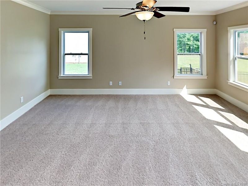 320 Royal Windsor Dr, Midland, NC 28107