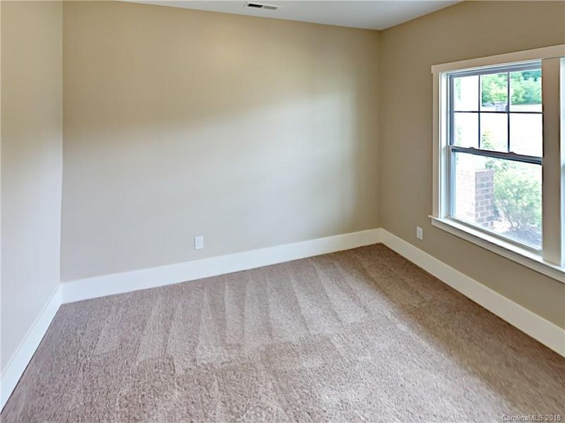 320 Royal Windsor Dr, Midland, NC 28107