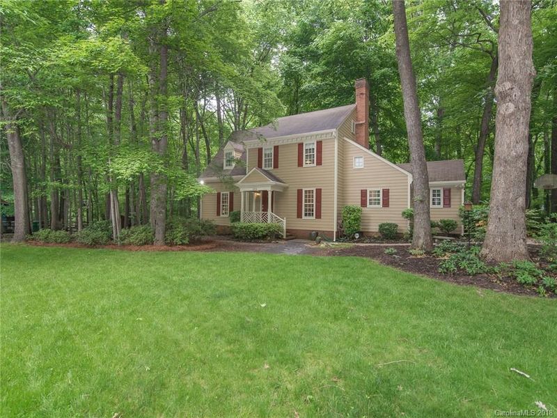 305 Kingsley Dr, Charlotte, NC 28270