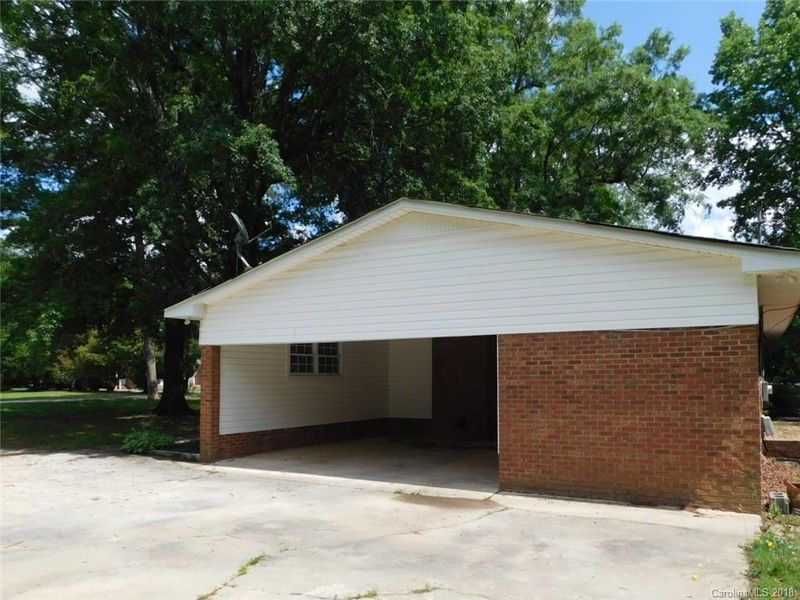 229 Smith St, Wingate, NC 28174