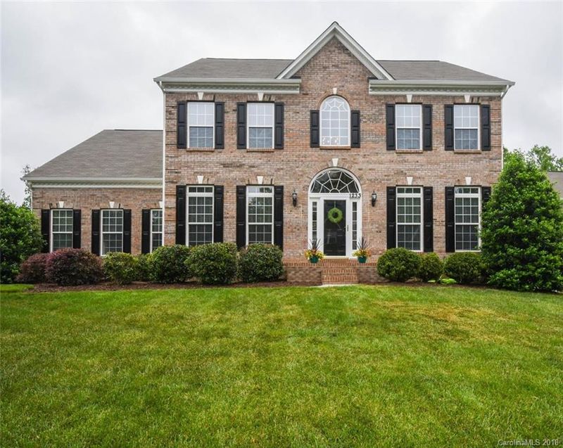 1233 Rockwell View Rd, Matthews, NC 28105