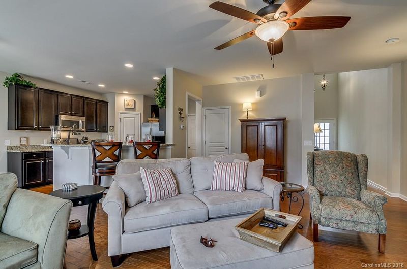 1933 Royal Gorge Ave, Charlotte, NC 28210