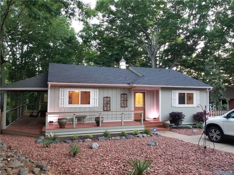 27080 Catamaran Dr, Tega Cay, SC 29708
