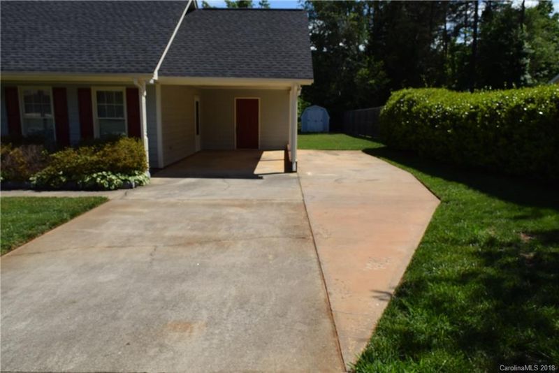 114 Cypress Dr, Gastonia, NC 28052