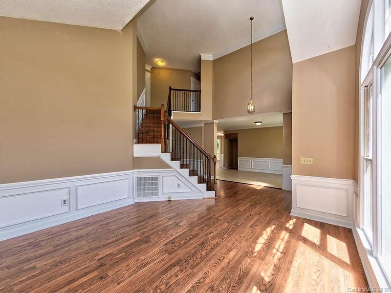 4801 Brownes Ferry Rd, Charlotte, NC 28269