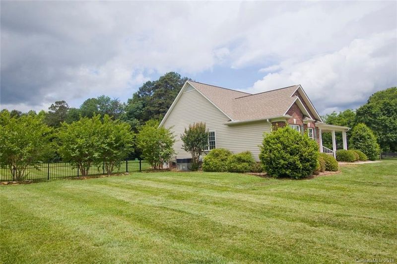 2478 Walker Rd, Mount Pleasant, NC 28124