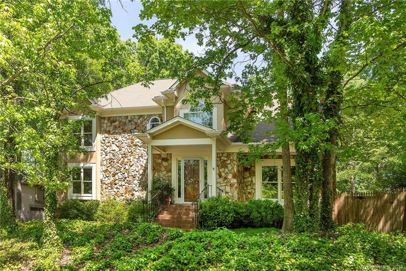 309 Demaree Ln, Matthews, NC 28105