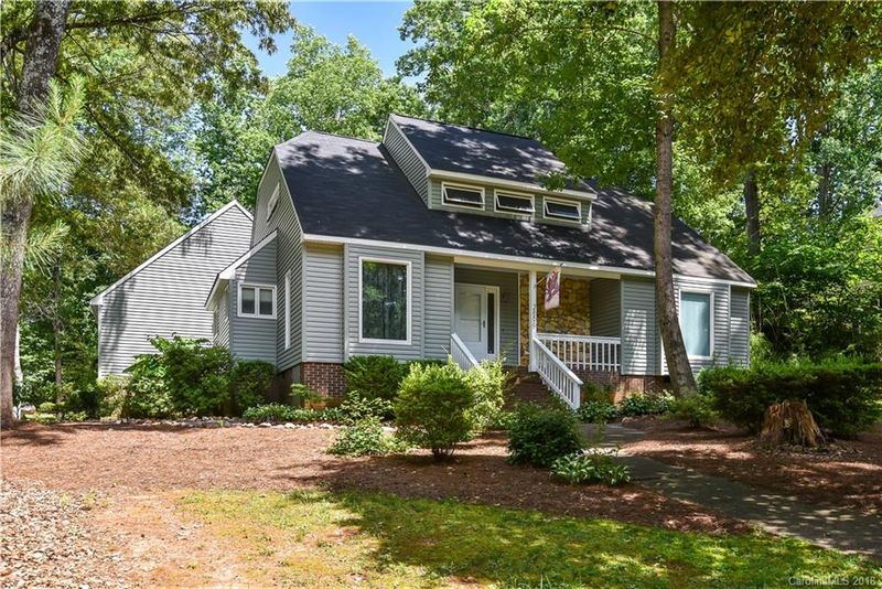 2856 Wimbledon Dr, Gastonia, NC 28056