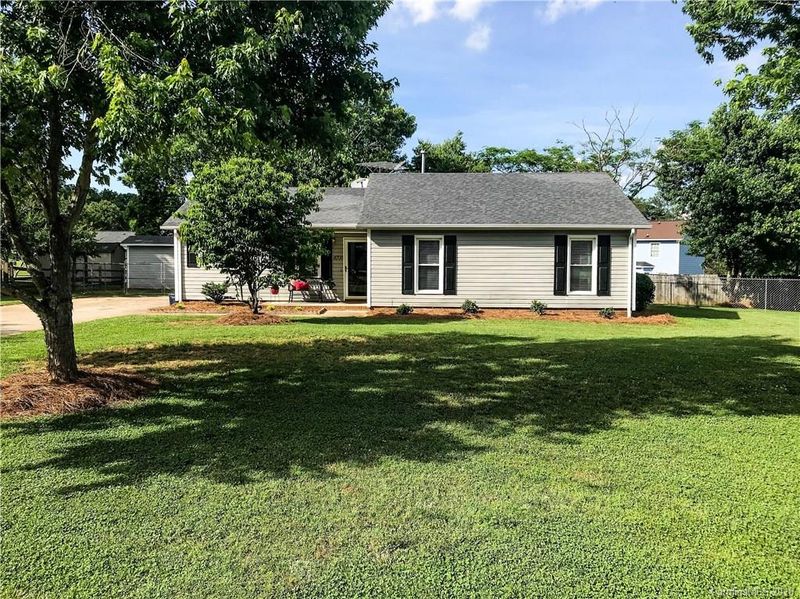 4708 Misty Hill Ln, Gastonia, NC 28056