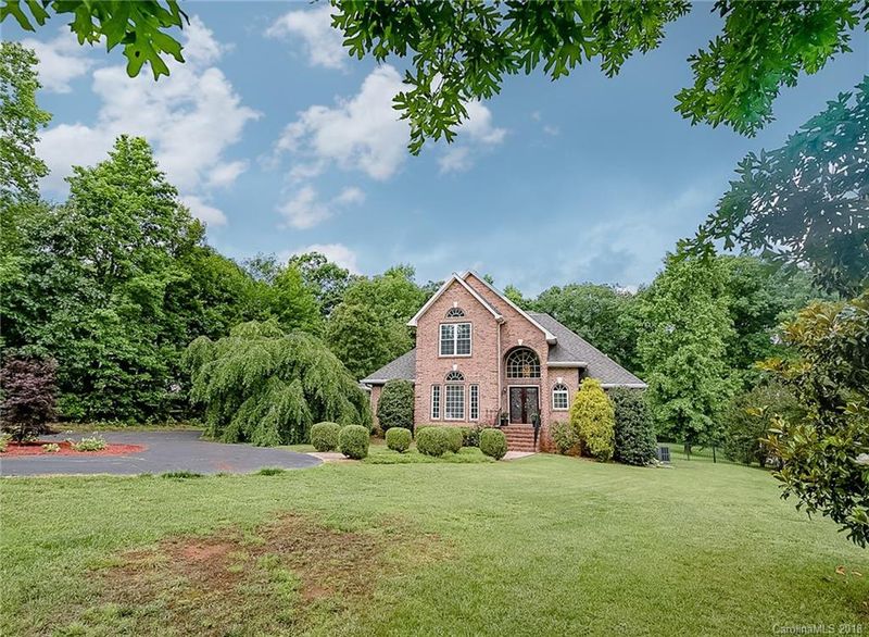5401 Rocky River Rd, Charlotte, NC 28215