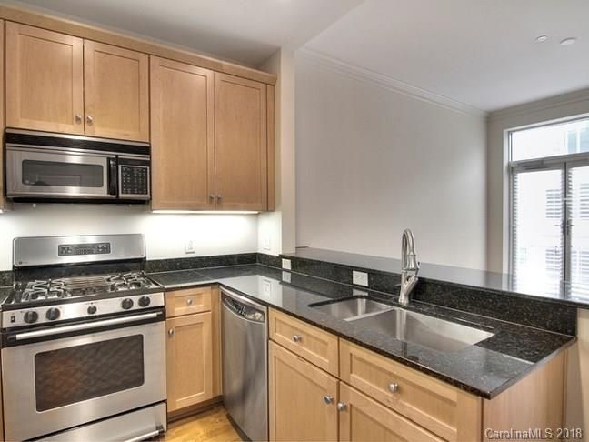 435 S Tryon St #711, Charlotte, NC 28202