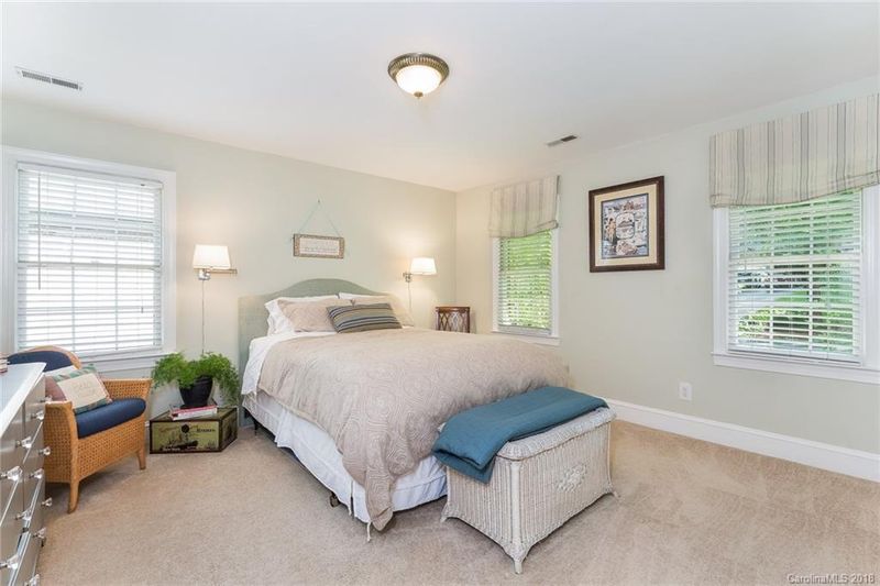 4309 Asherton Dr, Charlotte, NC 28226