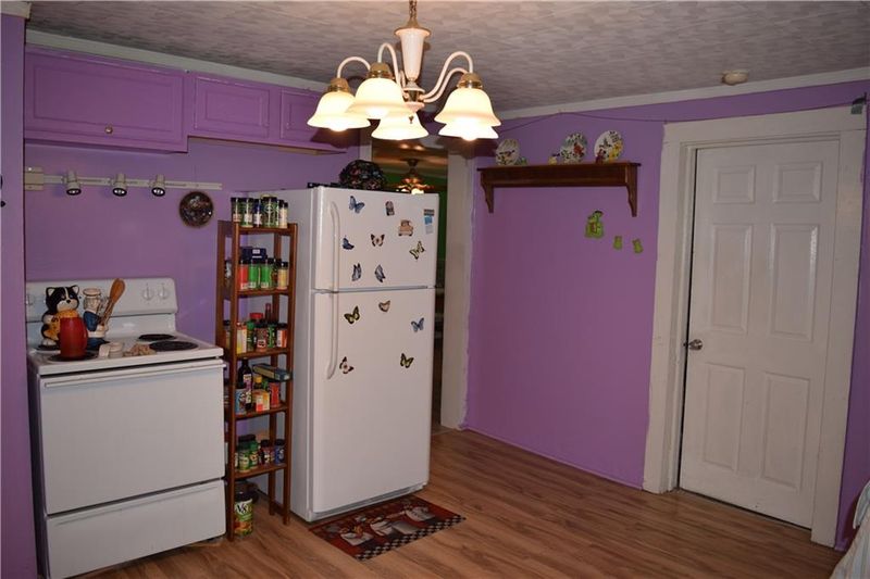 1068 15th St NE, Hickory, NC 28601