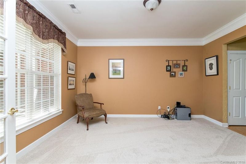 1610 Ambergate Dr, Waxhaw, NC 28173