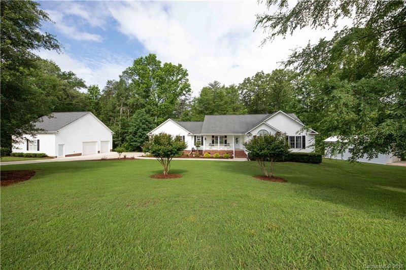 419 Grey Fox Run Rd, York, SC 29745