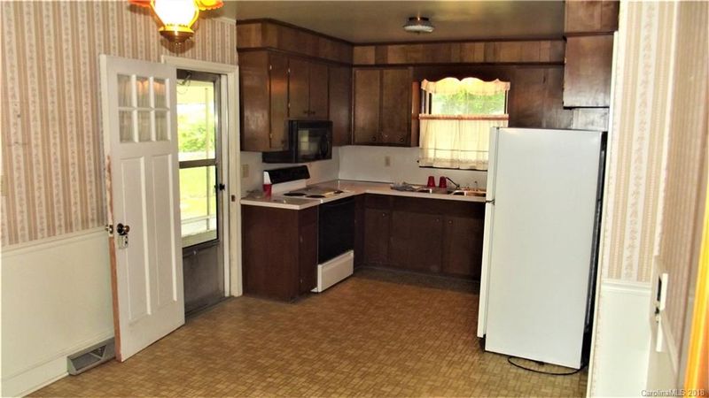 5206 Wales St, Charlotte, NC 28269