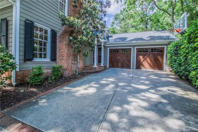 1832 Carmel Ridge Rd, Charlotte, NC 28226