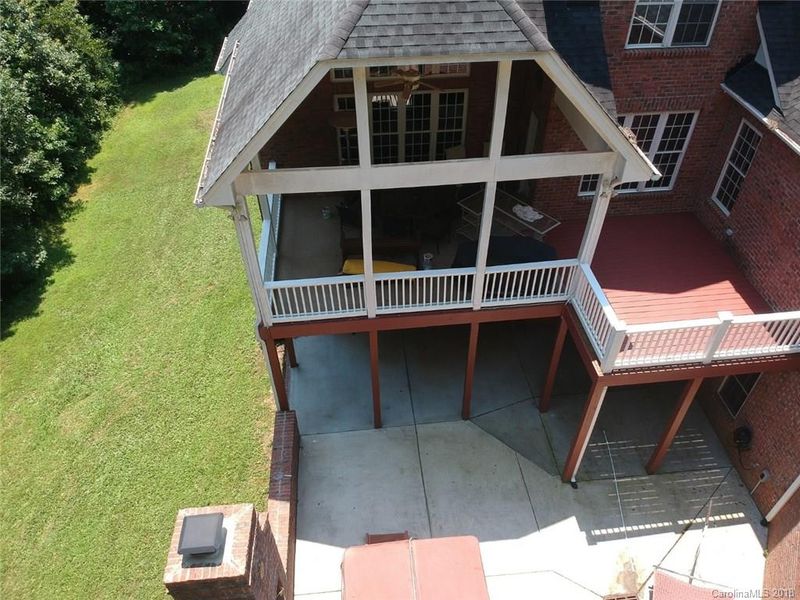 6131 Willow Farm Dr, Denver, NC 28037