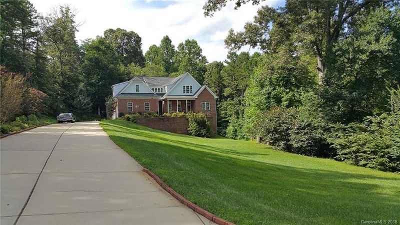 6131 Willow Farm Dr, Denver, NC 28037