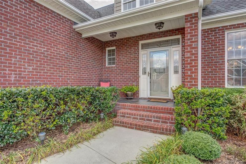 4014 Saint Andrews Ct, Cramerton, NC 28032