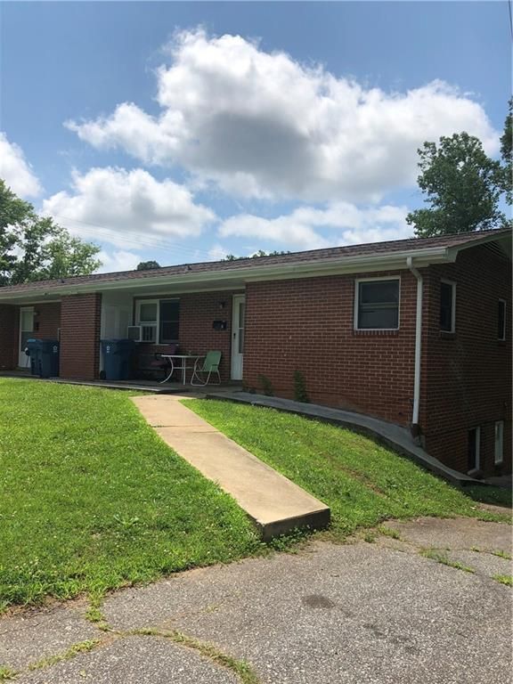 2111 1st Pl NW, Hickory, NC 286014