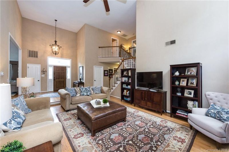 3120 Wild Lark Ct, Charlotte, NC 28210