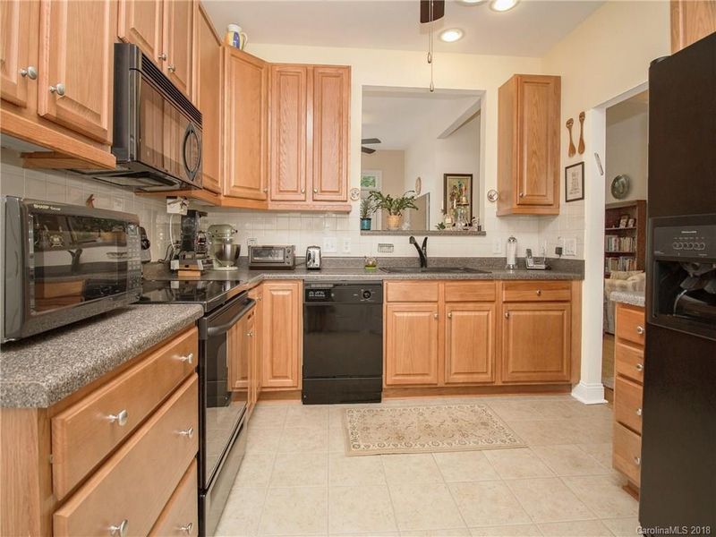 2711 Circa Dr, Matthews, NC 28105