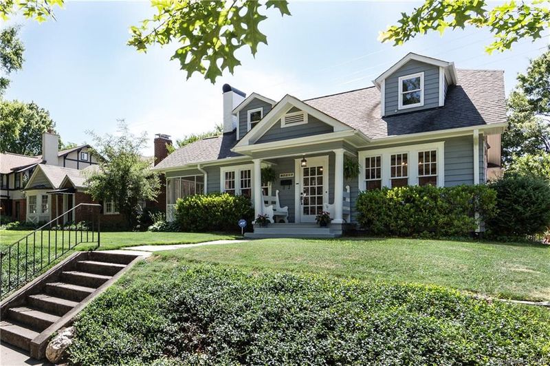 2217 Charlotte Dr, Charlotte, NC 28203